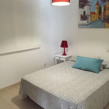 Queen Papagayo Vetusta