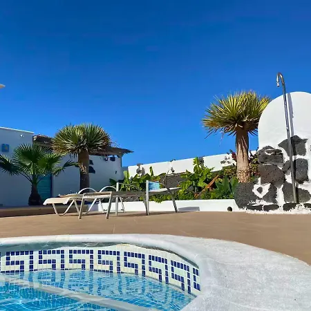 Queen Papagayo Vetusta * بلايا بلانكا