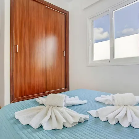 Queen Papagayo Vetusta فيلة