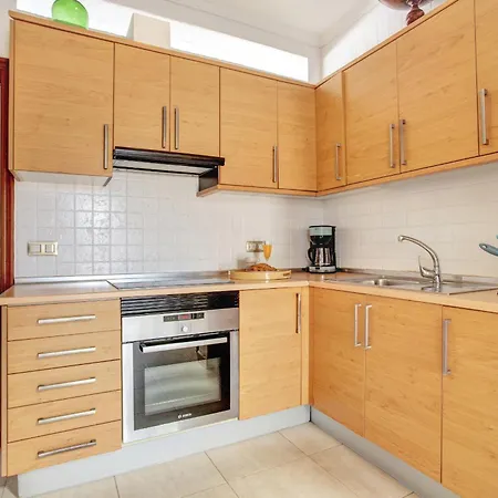 Queen Papagayo Vetusta فيلة بلايا بلانكا