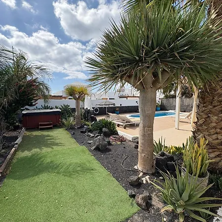 Queen Papagayo Vetusta 빌라