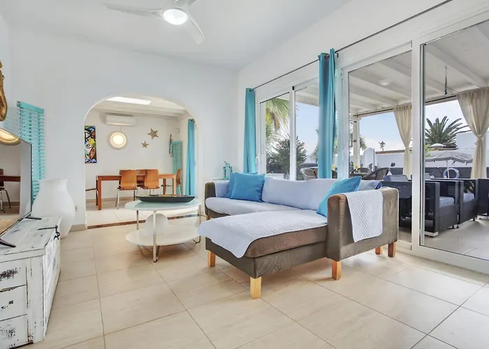 Queen Papagayo Vetusta * 플라야블랑카